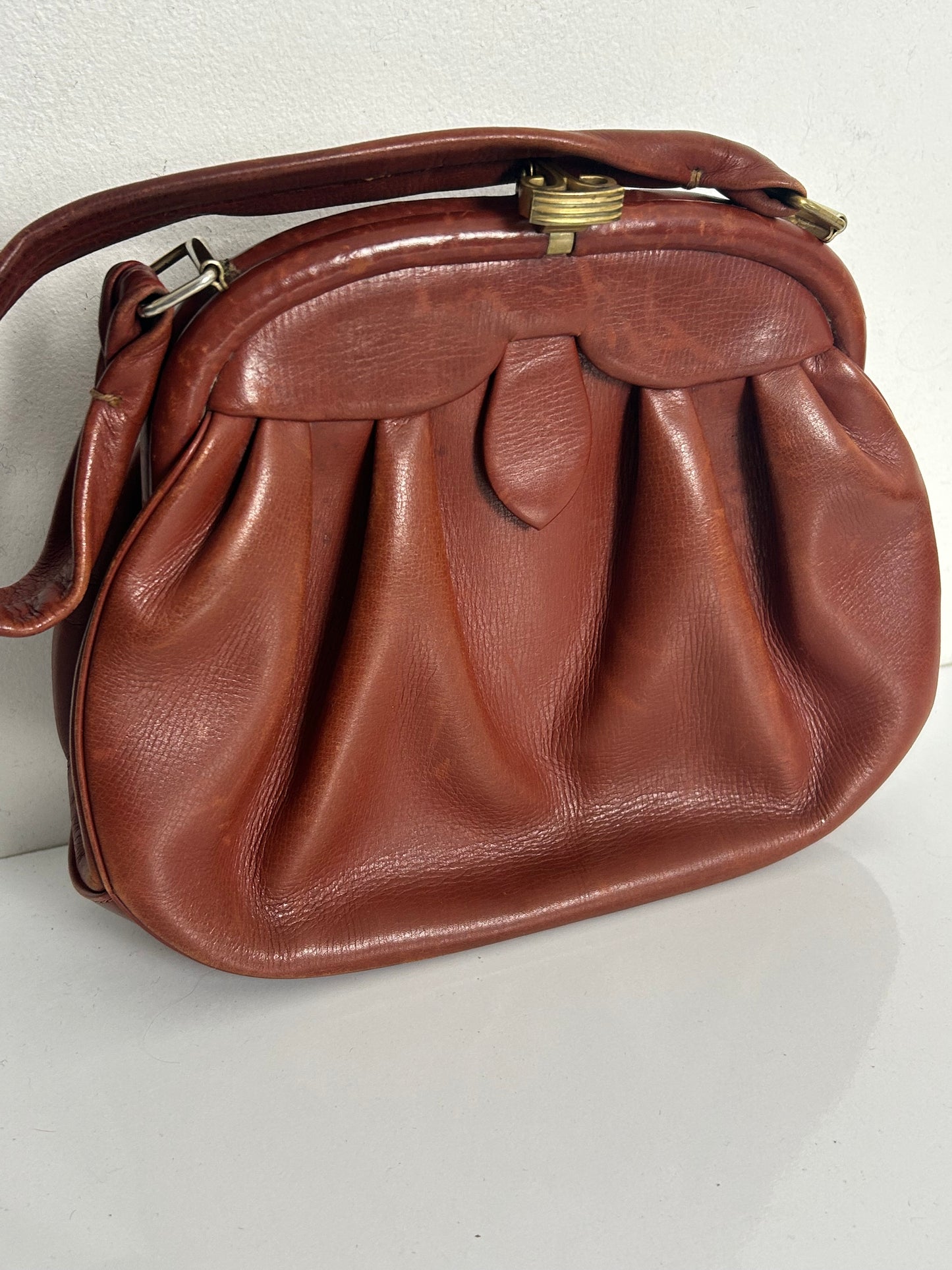 Vintage 50s 60s Chestnut Brown Leather Small Top Handle Handbag