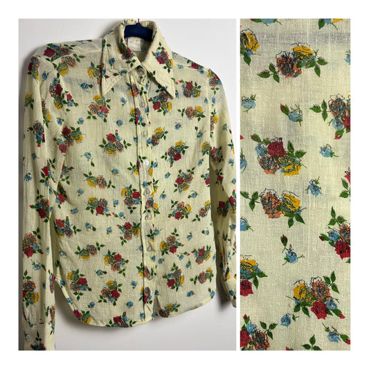 Vintage 1970s Size 8 Cream Yellow Blue & Red Floral Print Cotton Long Sleeve Shirt
