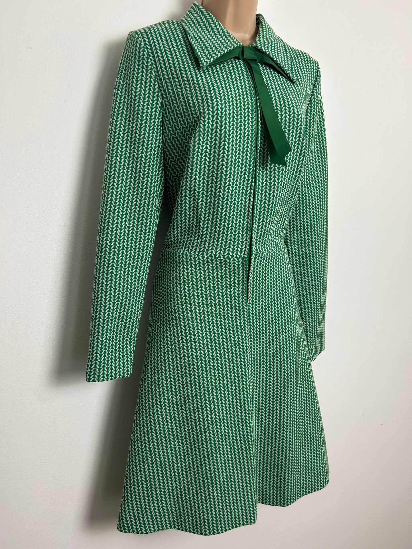 Vintage Early 1970s ST MICHAEL Size 12 Green & White Dash Print Zip Print Bow Detail A-Line Mod Dress