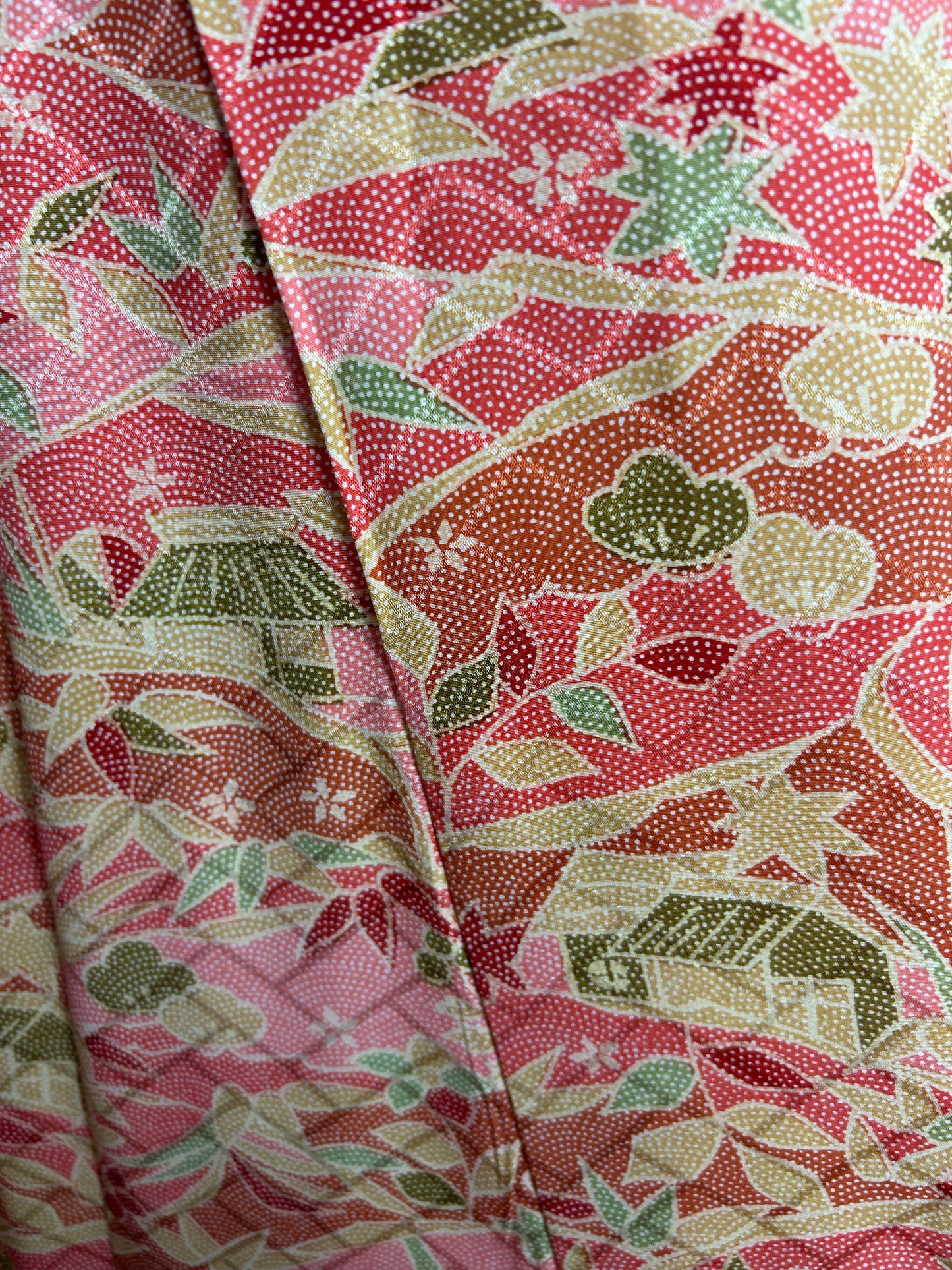 Vintage Japanese Up To Size 16/18 Pink Red Beige & Green Leaf & Hut Print Full Length Kimono
