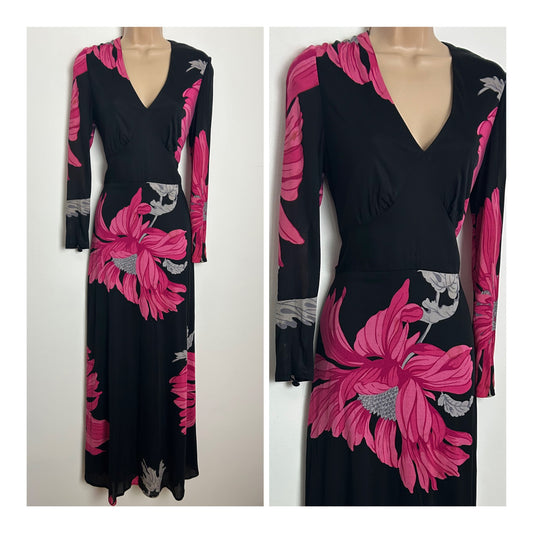 Vintage 1970s VERA MONT PARIS Size 12 Black Pink & Grey Floral Print Long Sleeve Belted Maxi Dress