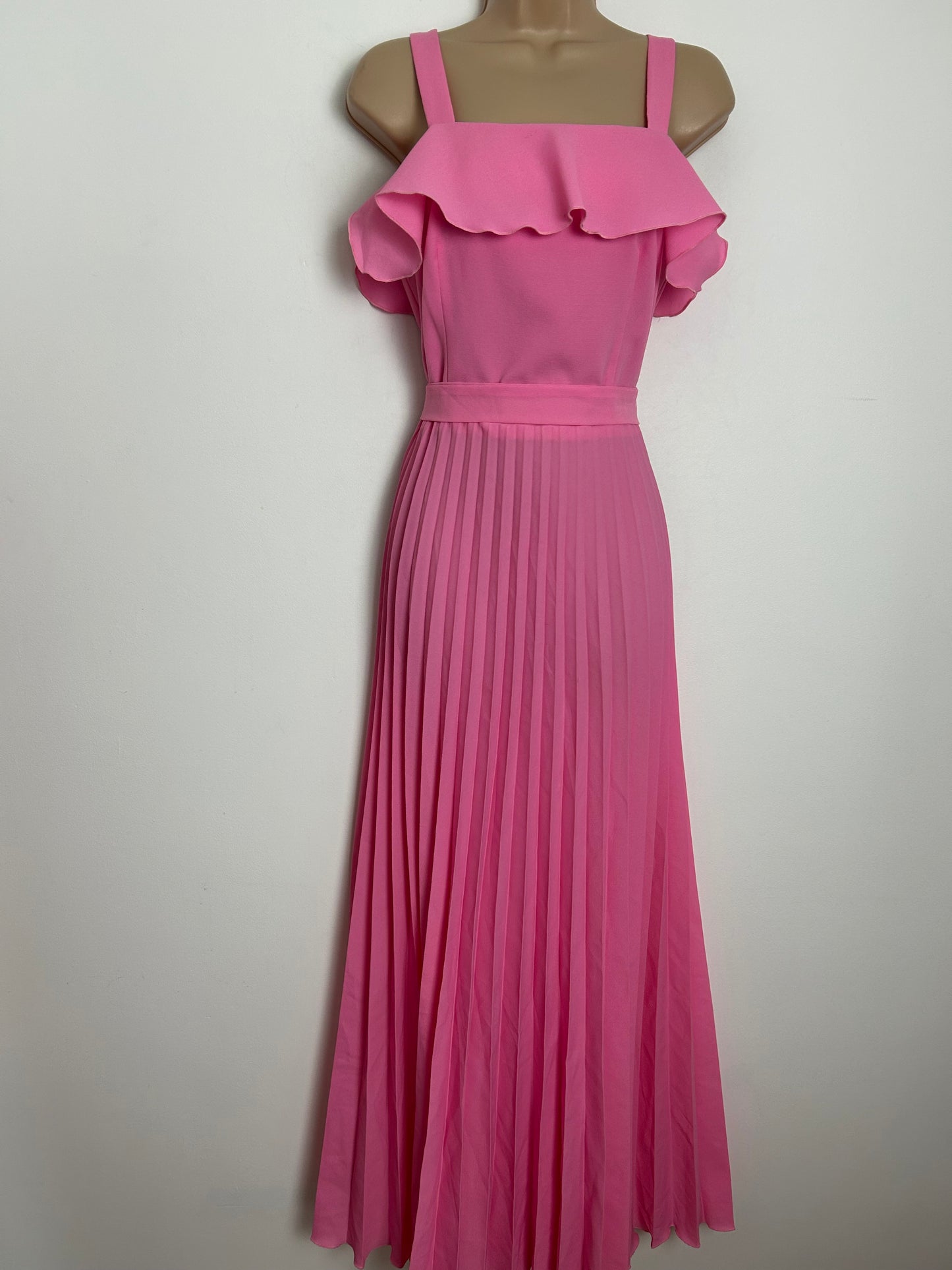 Vintage 1970s Size 10 Candy Pink Strappy Ruffle Collar Belted Pleated Summer Maxi Dress
