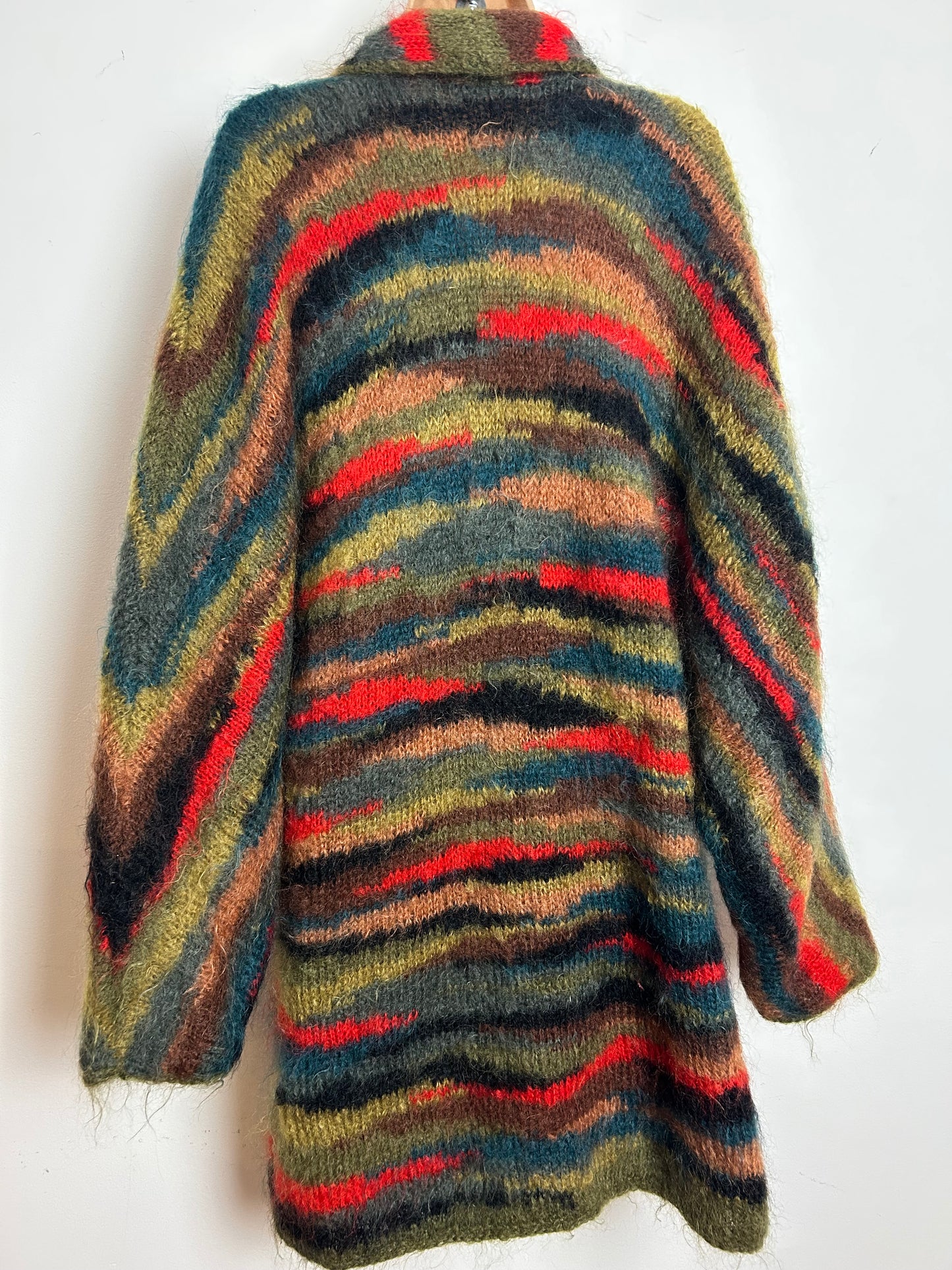 Vintage 1980s ONE SIZE Earthy Green Brown & Red Tones Stripe 3/4 Sleeve Slouchy Long Length Cardigan
