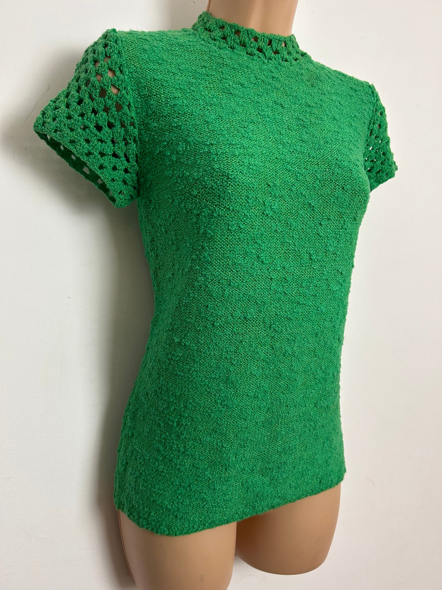 Vintage 1960s ST JOHN KNITS BY MARIE GREY Size 8 Green Short Sleeve Spring Jumper