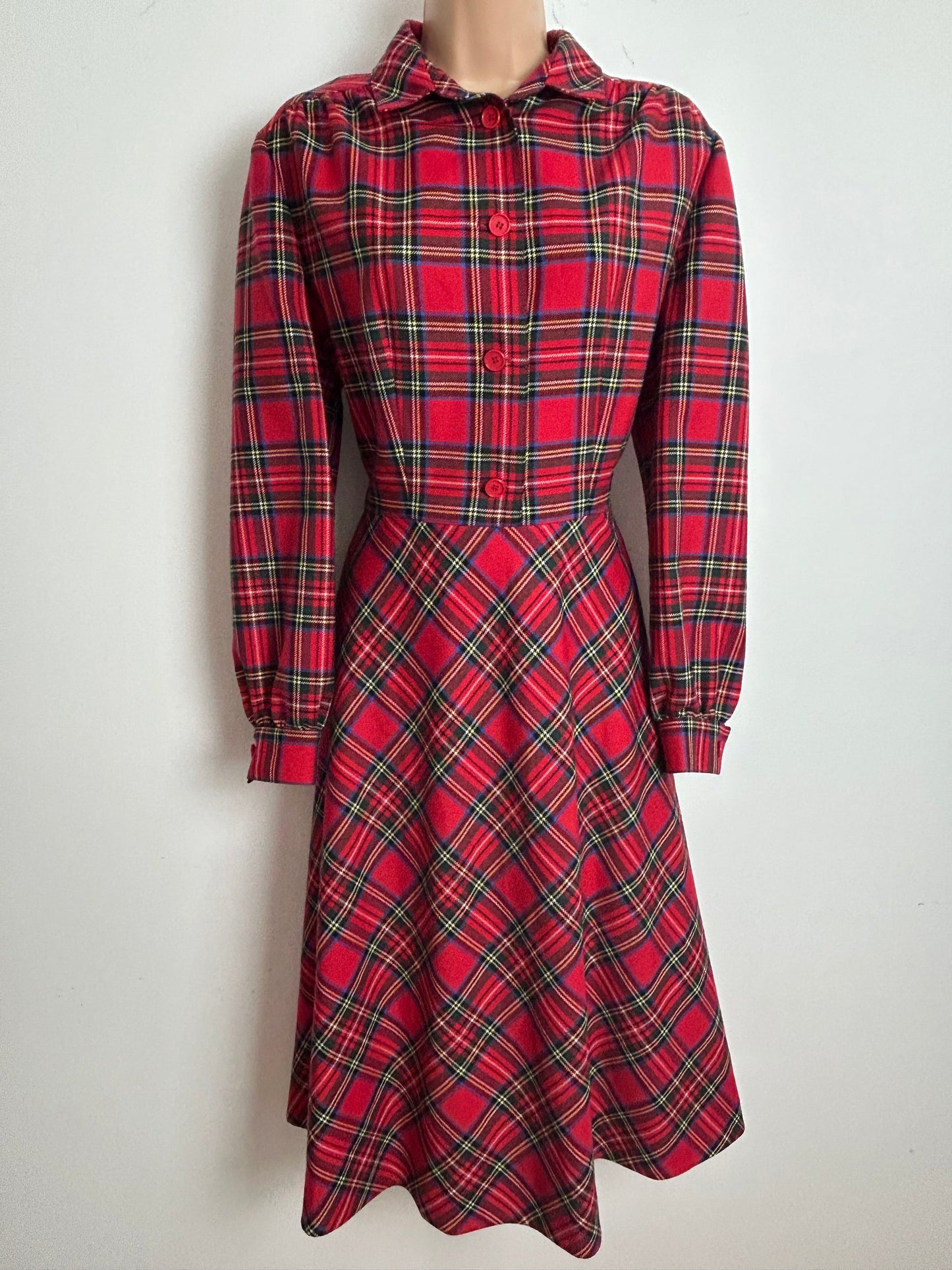 Vintage 1970s Size 14 red green & yellow tartan check long sleeve fit & flare wool dress