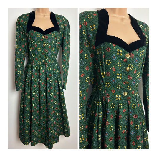 Vintage 1950s Size 12-14 Green Red Yellow & Blue Abstract Grid Print Velvet Trim Cotton Pleated Day Dress