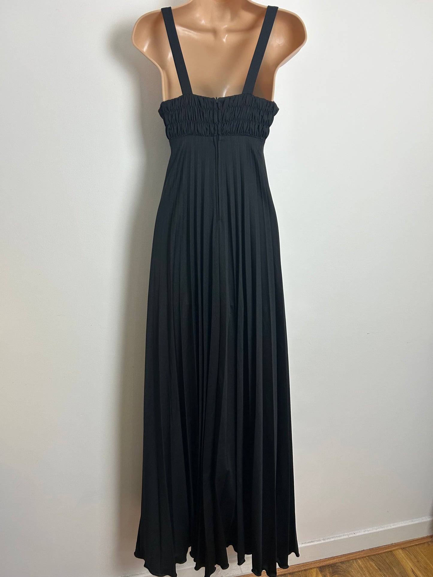 Vintage 1970s Size 6 Black Shirred Bodice Pleated Empire Line Maxi Dress