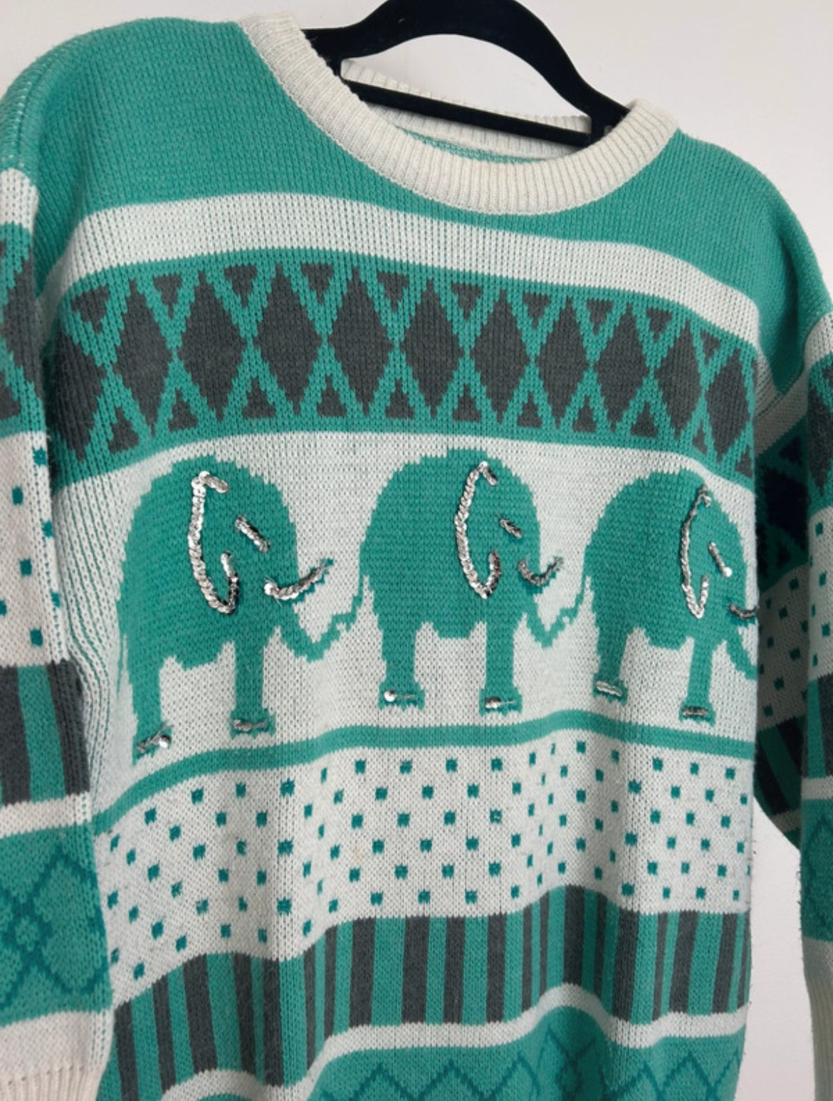 Vintage 1980s Size 10-12 Mint Green & White Elephant Pattern Novelty Jumper