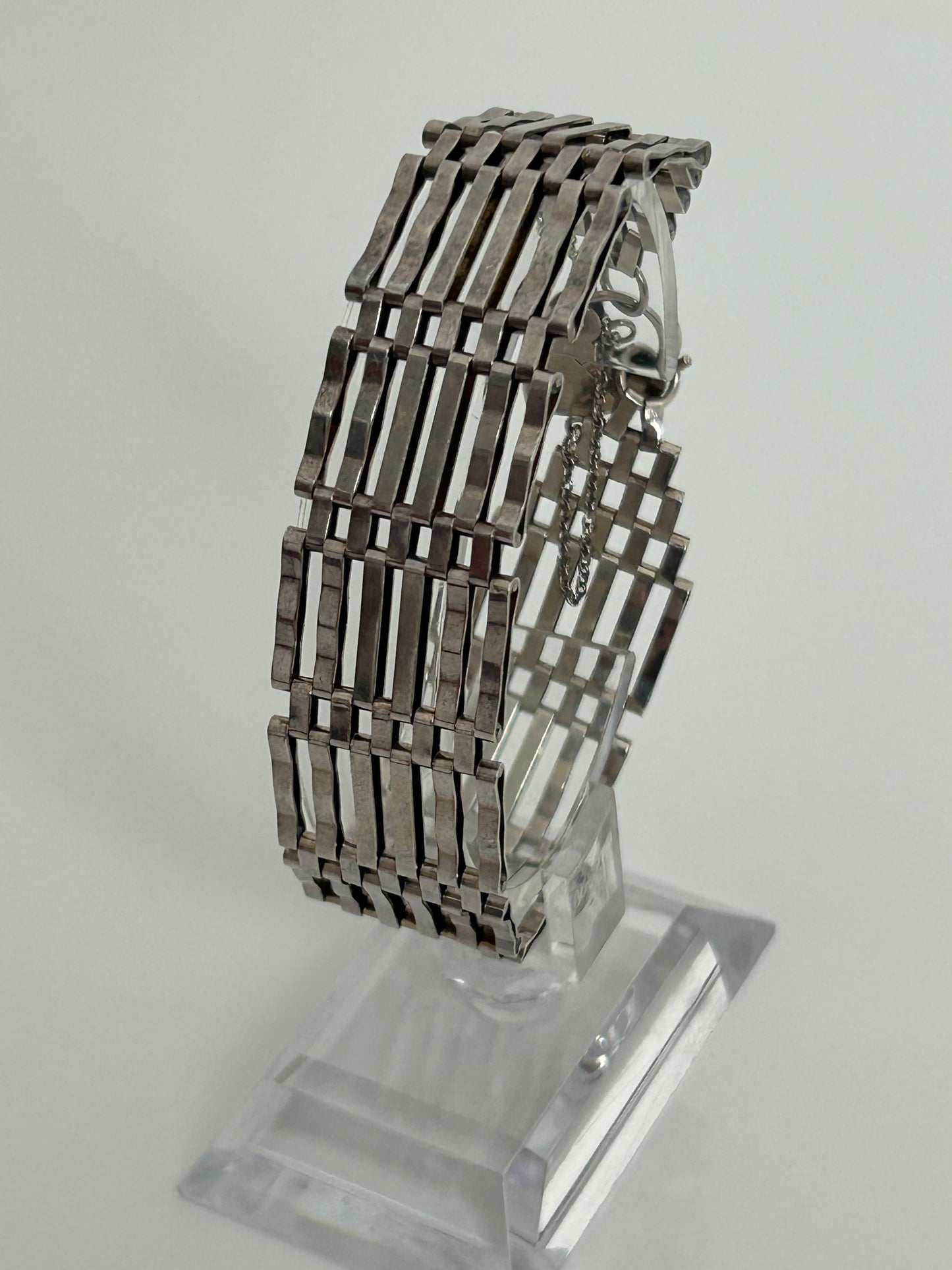 Vintage 1978 ALISTAIR STEWART JEWELLERY Sterling Silver Gate Link Bracelet With Heart Lock