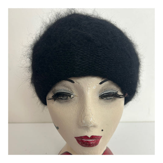 Vintage 1970s Soft Black Angora Mix Beanie Style Winter Hat