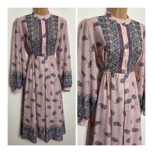Vintage Late 1970s UK Size 8-10 Pale Pink & Blue Tones Nouveau Floral Print Long Sleeve Tie Back Day Dress