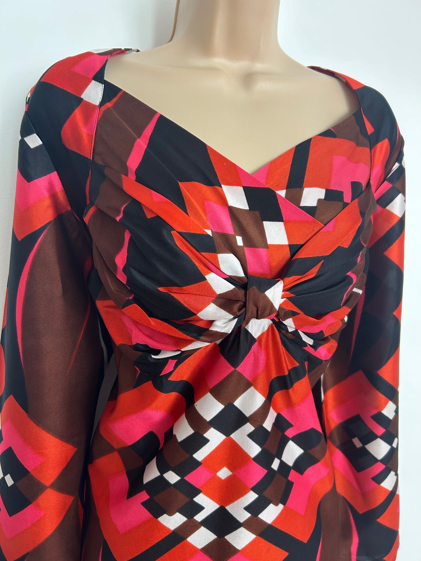 Vintage 1970s Size 16 Black Pink Red Brown & White Geo Print Long Sleeve Maxi Dress