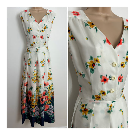 Vintage 1970s Size 12 White Coral & Mustard Floral Print Sleeveless Pleated Maxi Dress