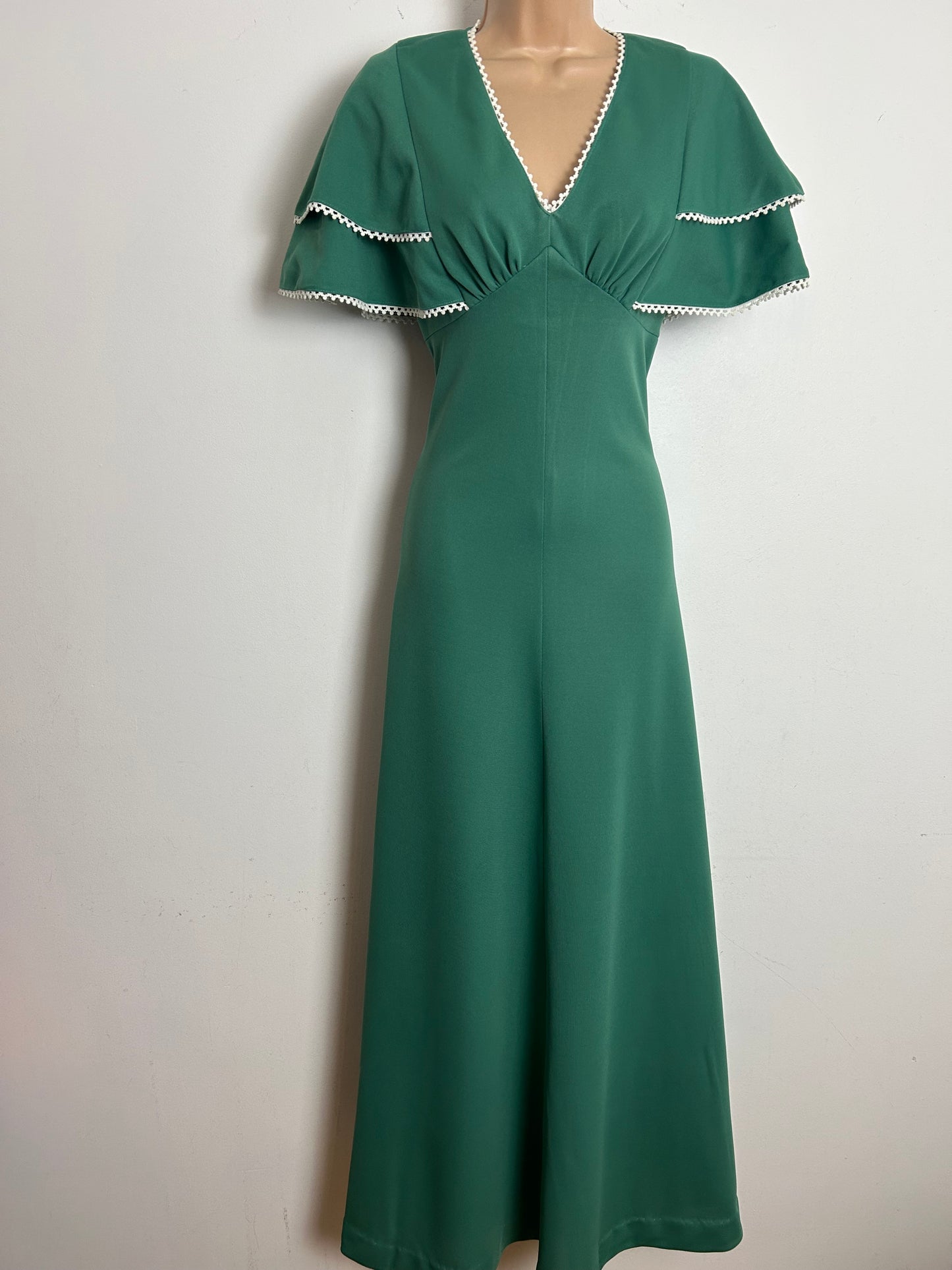 Vintage 1970s KEYNOTE Size 10 Green Double Layer Flutter Sleeve Boho Maxi Dress