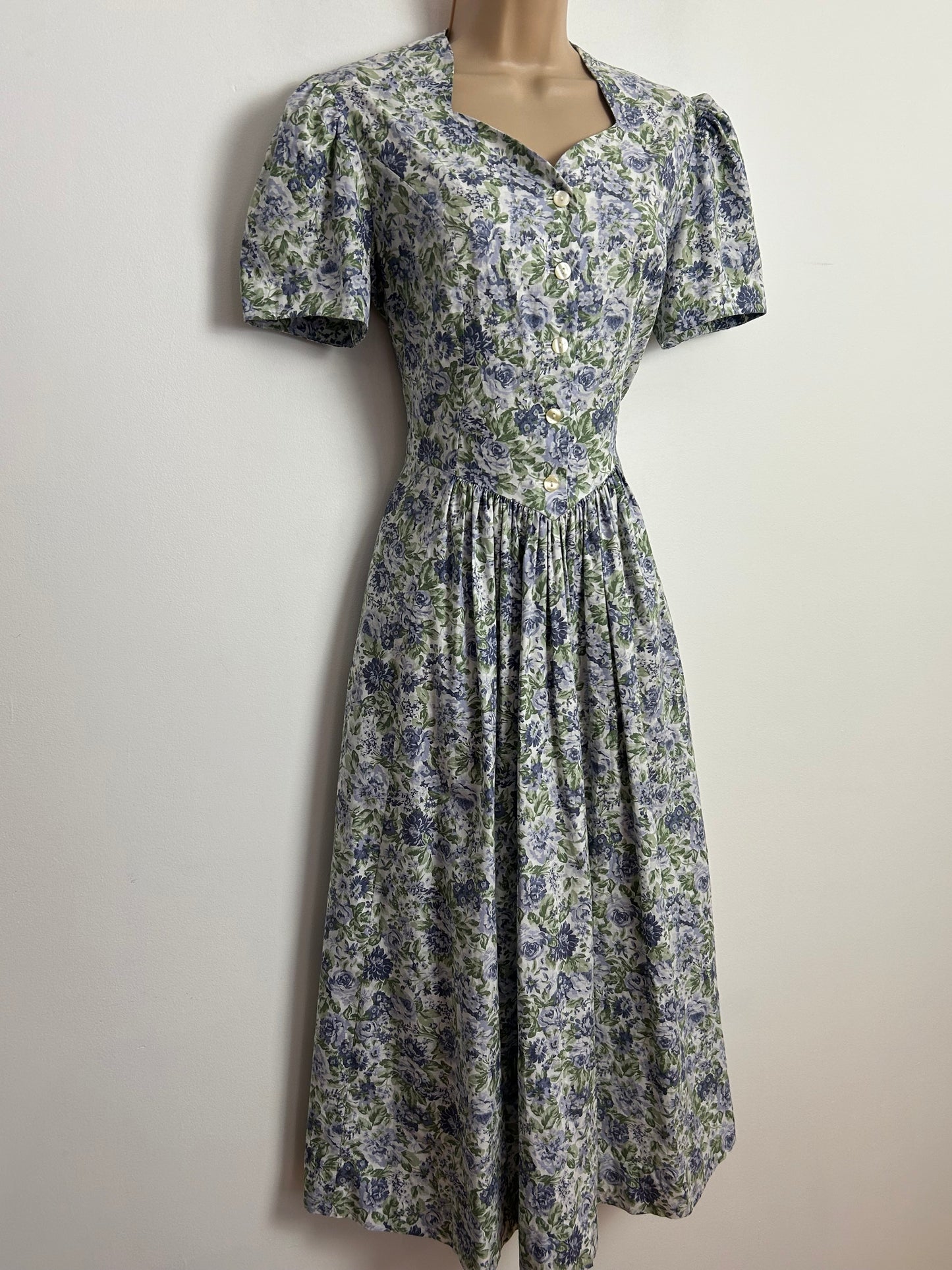 Vintage 1980s LAURA ASHLEY Size 8/10 (Size 12 On Label) White Blue & Green Floral Print Cotton Tea Dress