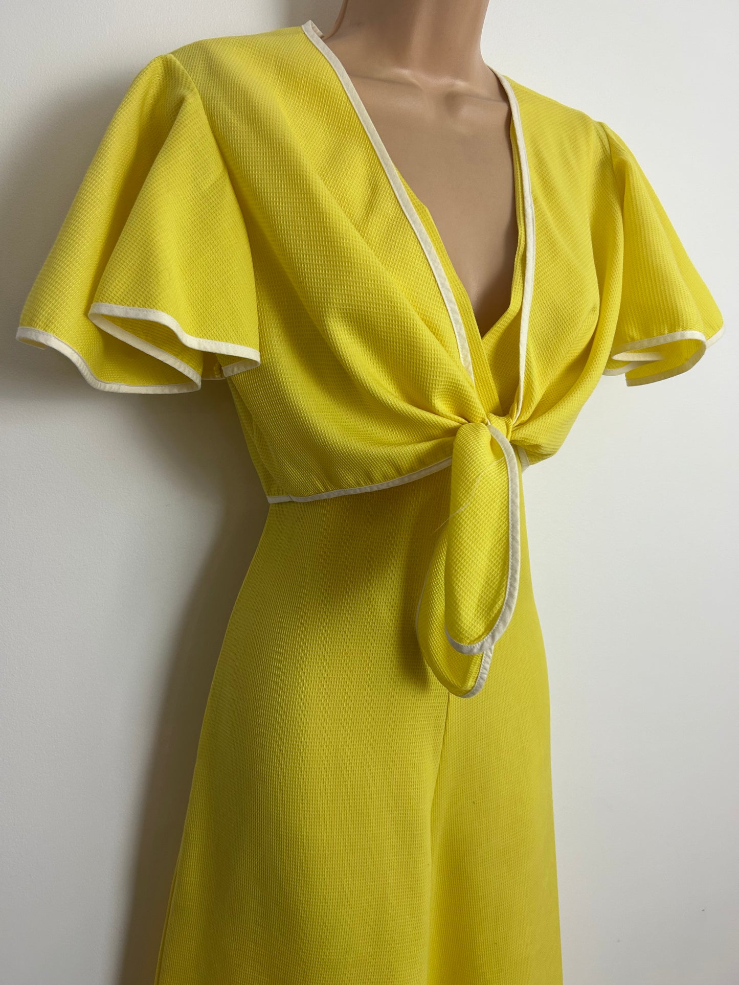 Vintage 1970s SEARS "AT HOME WEAR" Size 8 Yellow Wide Leg Palazzo Jumpsuit With Matching Crop Stye Tie Front Cover Up