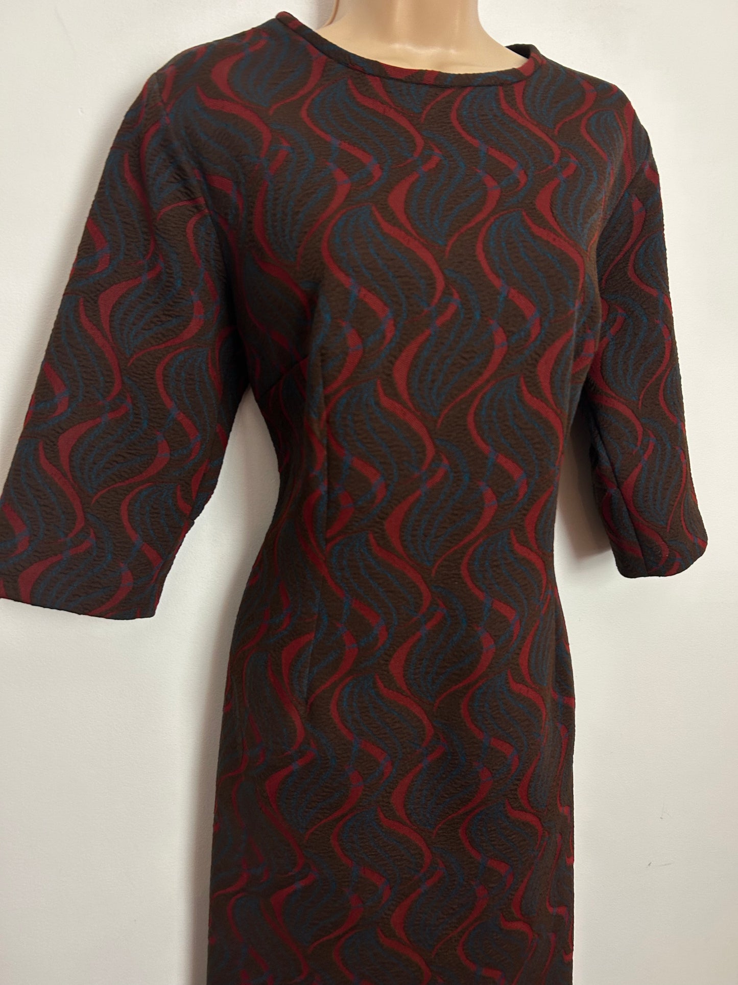 Vintage 1960s UK Size 14 Brown Red & Blue Wavy Print Crimplene Mod Dress