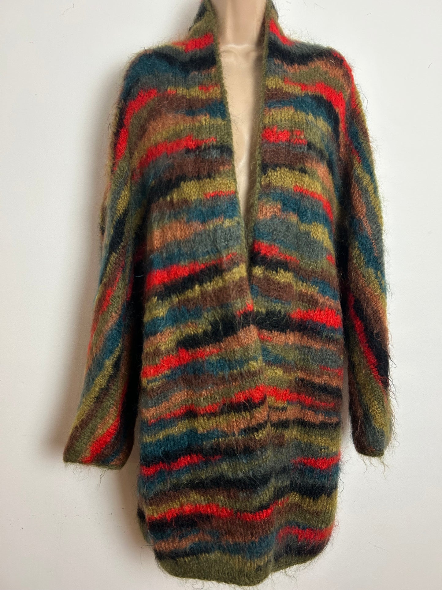 Vintage 1980s ONE SIZE Earthy Green Brown & Red Tones Stripe 3/4 Sleeve Slouchy Long Length Cardigan