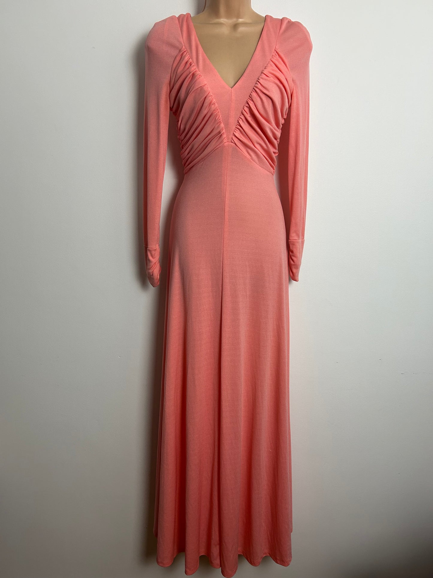 Vintage 1970s SHELENA Size 8 Peach Ruched Bodice Detail Long Sleeve Maxi Dress