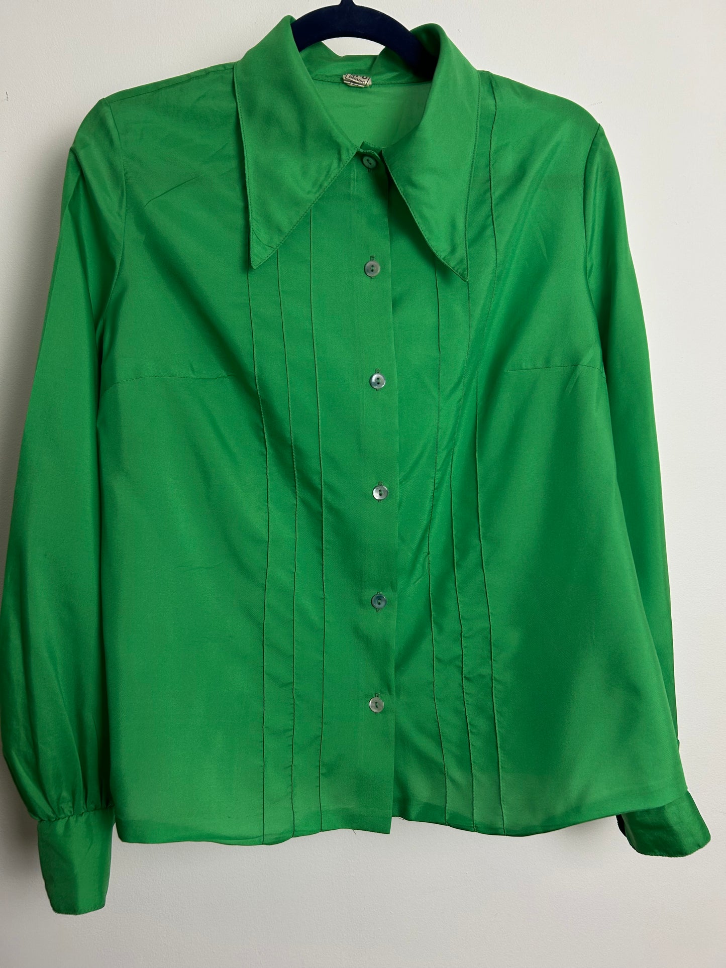 Vintage 1970s TRU Size 14-16 Green Dagger Collar Long Sleeve Stitch Detail Shirt