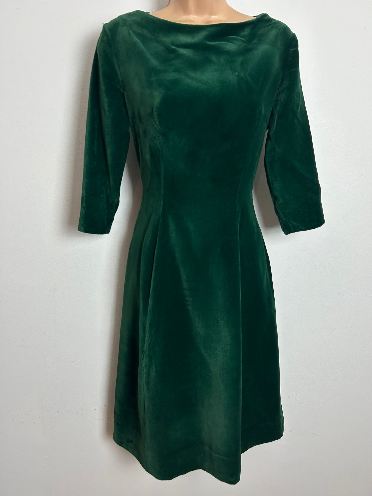 Vintage 1960s EMMAR Size 8 Bottle Green Velvet Wiggle Xmas Dress