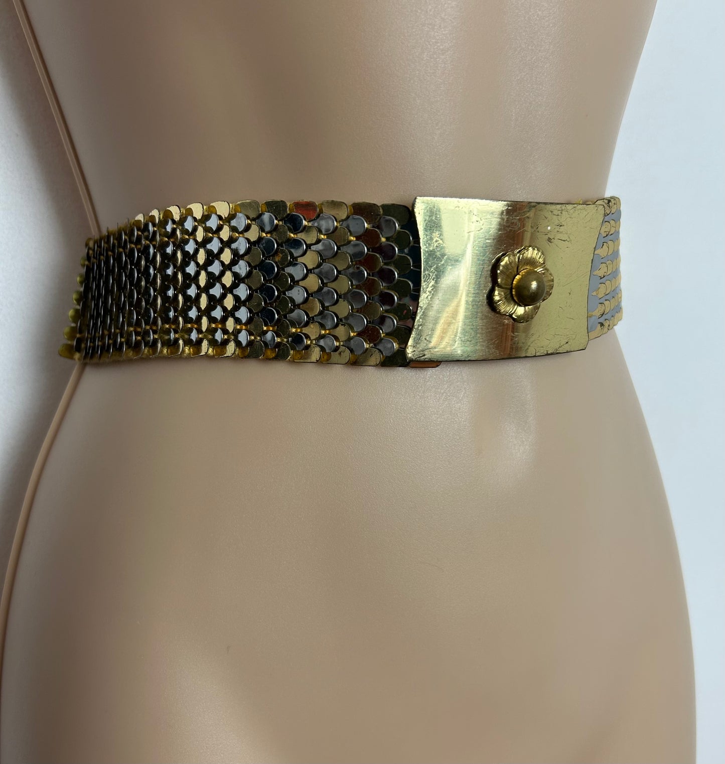 Vintage 1970s Gold & Silver Metal Fish Scale Stretchy Elasticated Belt 4cm Width