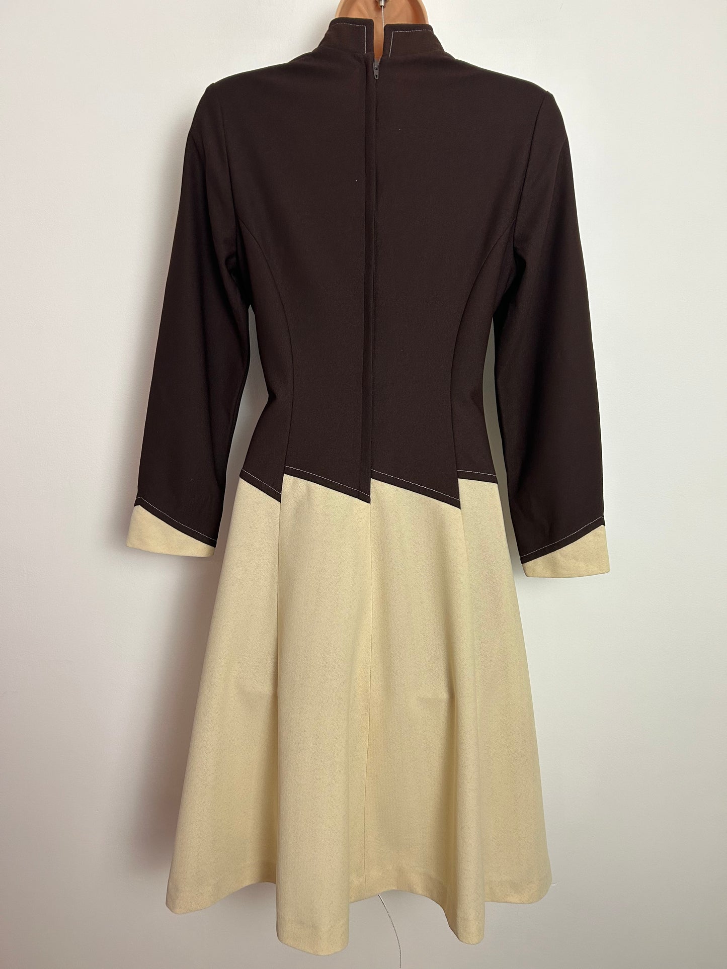 Vintage Late 1960s UK Size 8 ALISON JANE Brown & Cream Crimplene Long Sleeve Panel Mod Dress