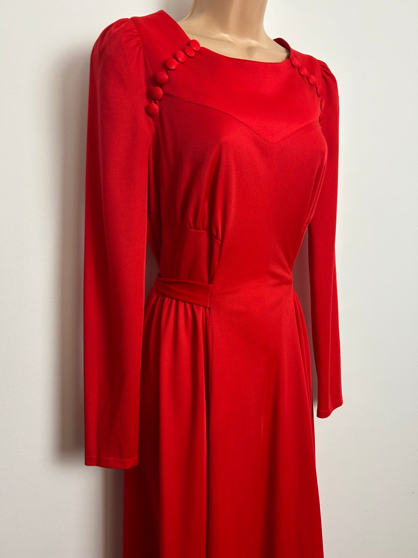 Vintage 1970s Size 12 Red Long Sleeve Button Detail Tie Back Maxi Dress