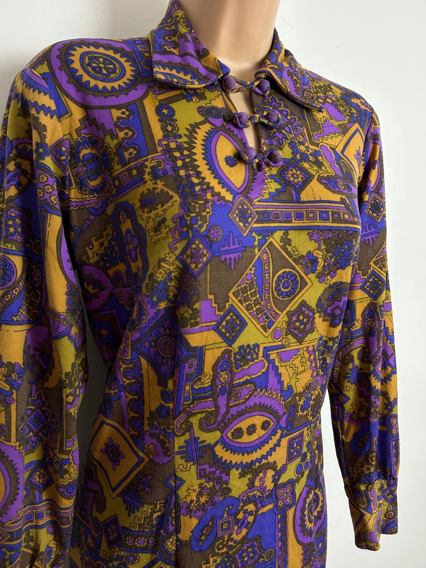 Vintage 1960s Size 12-14 Purple Brown & Mustard Abstract Scarf Print Mod Shift Dress
