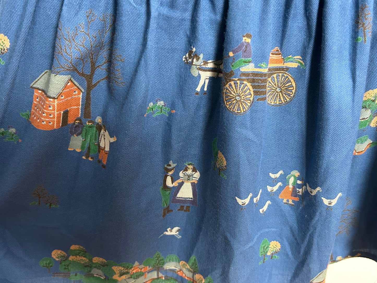 Vintage 1970s Size 12 Blue Duck & Farmyard Countryside Novelty Print Cotton Mix Prairie Belted Day Dress