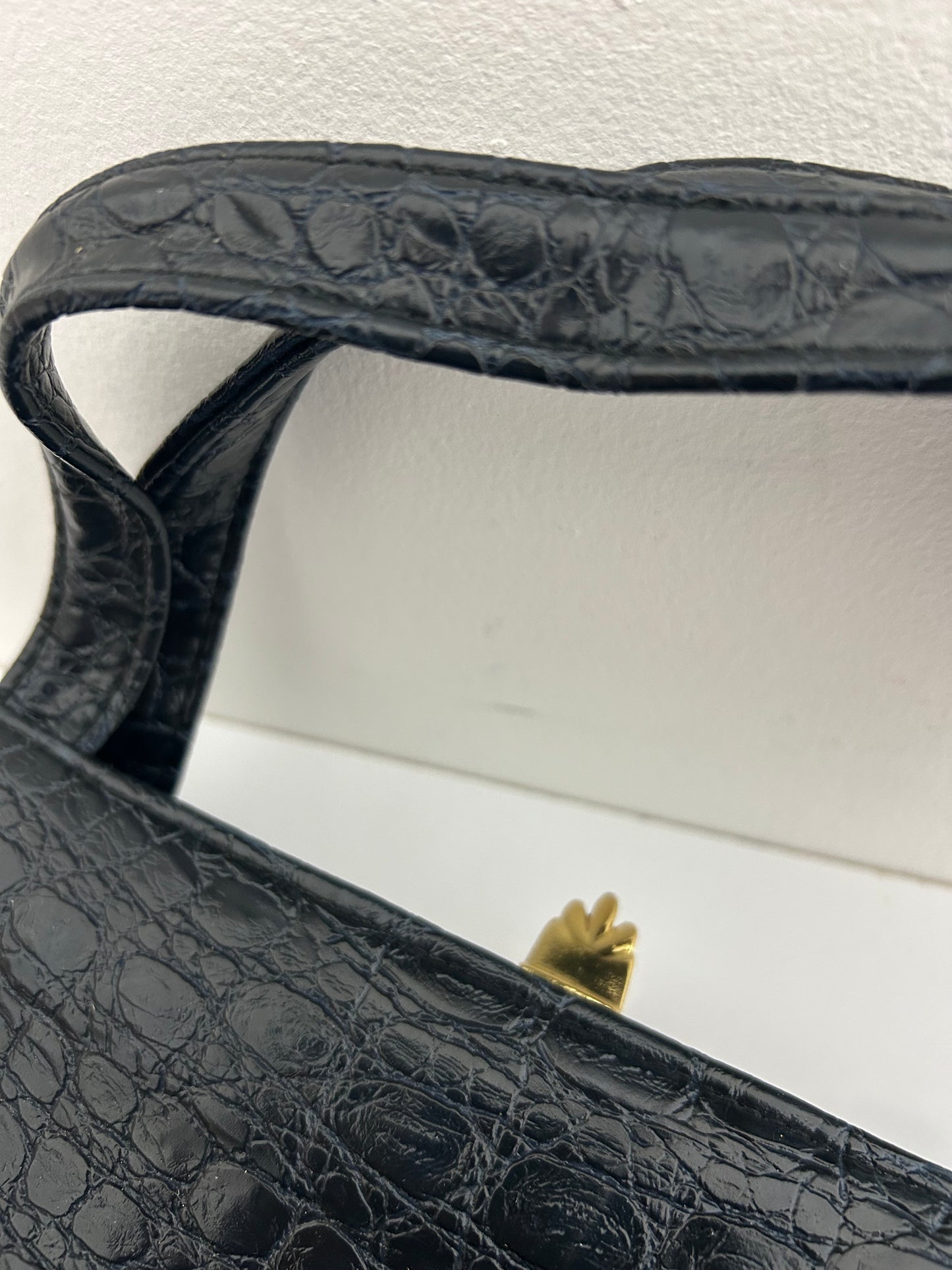 Vintage 1960s Black & Very Dark Blue Mock Croc/Alligator Vinyl Kelly Style Handbag