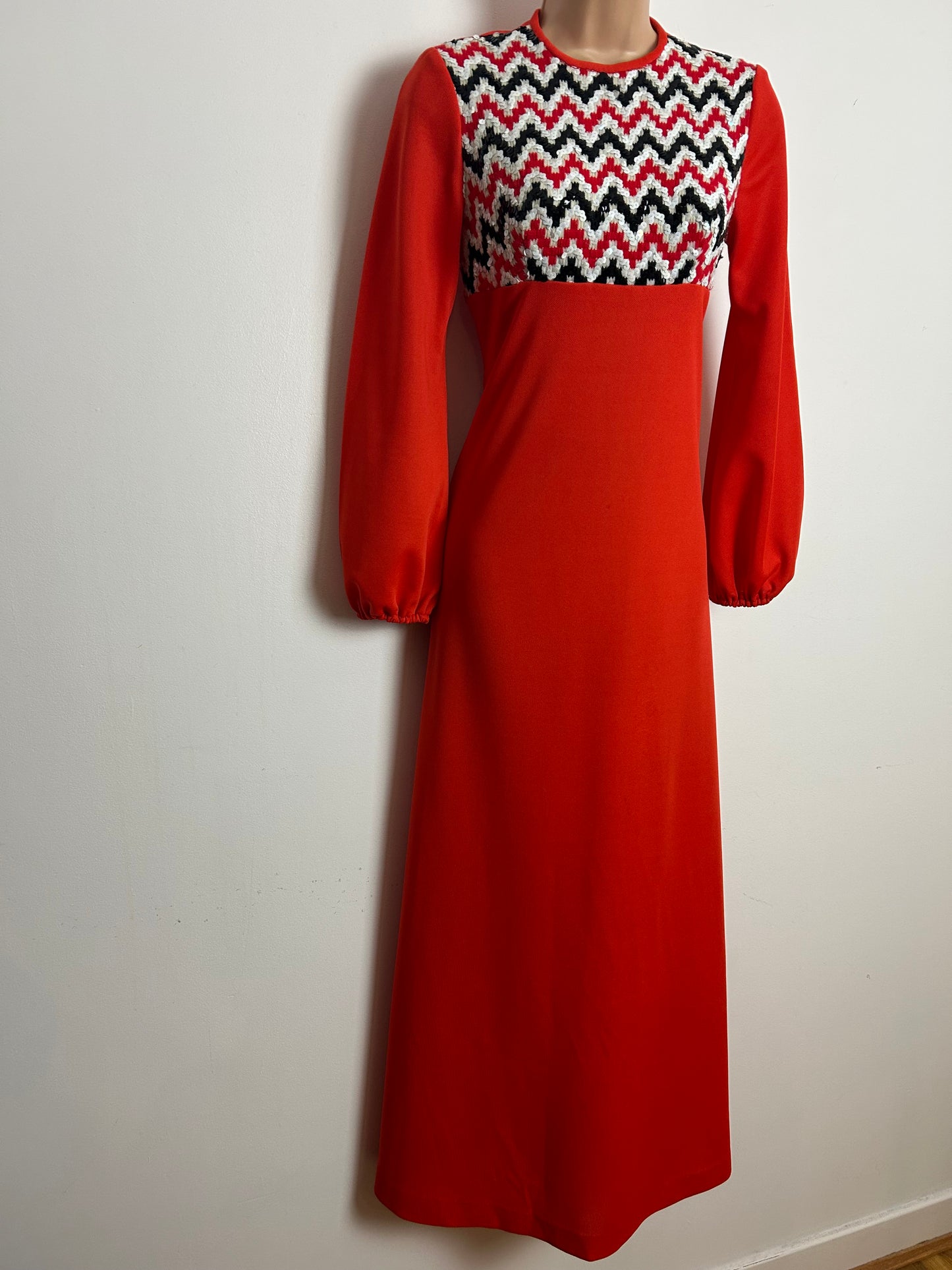Vintage 1970s Size 8 Orangey Red White & Black Sequin Embellished Long Sleeve Evening Maxi Dress