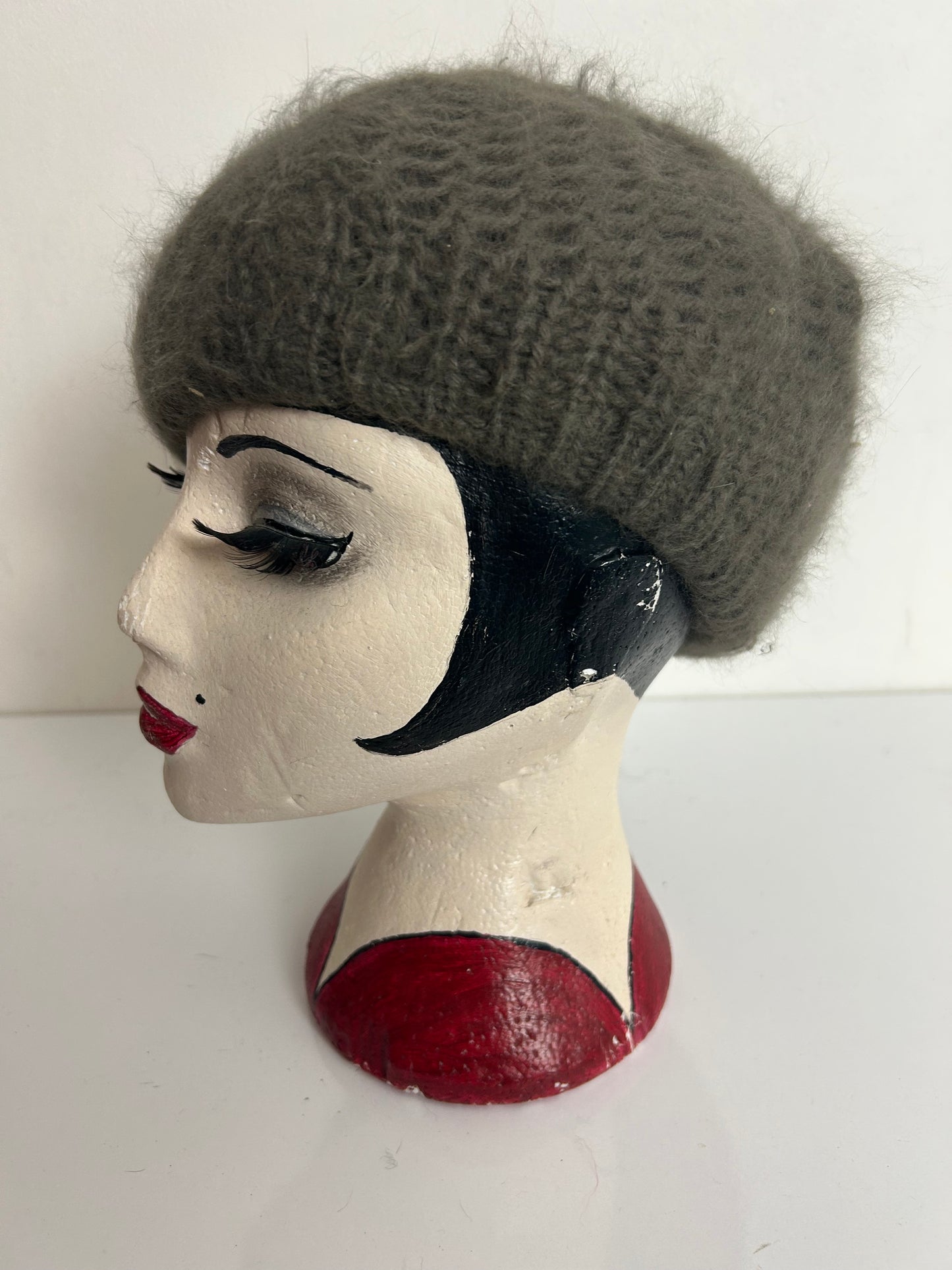 Vintage 1970s Olive Green Chunky Knit Angora Mix Beanie/Beret Style Hat