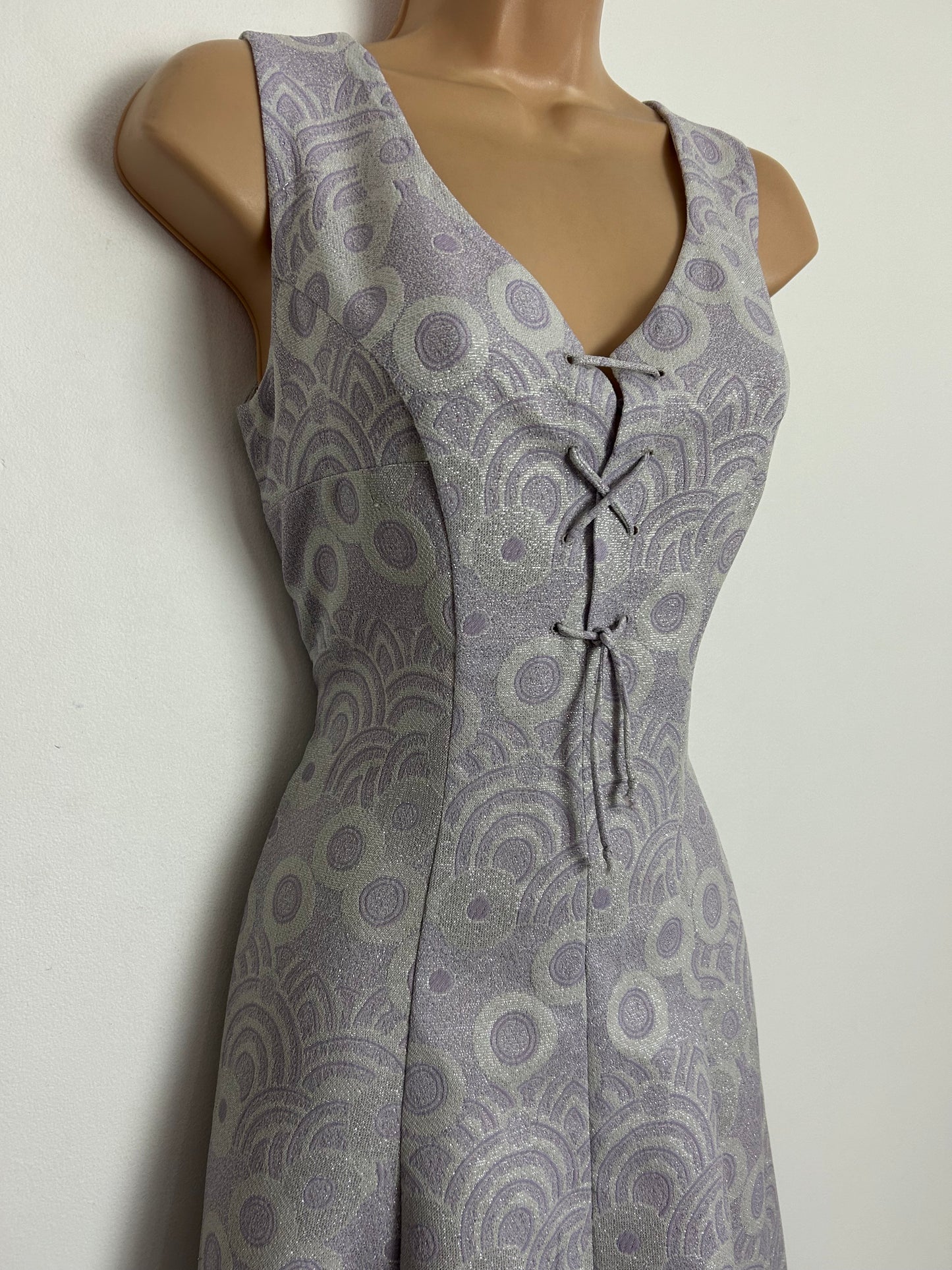 Vintage 1970s UK Size 8 Pale Lilac & Silver Lurex Abstract Deco & Circle Print Occasion Maxi Dress