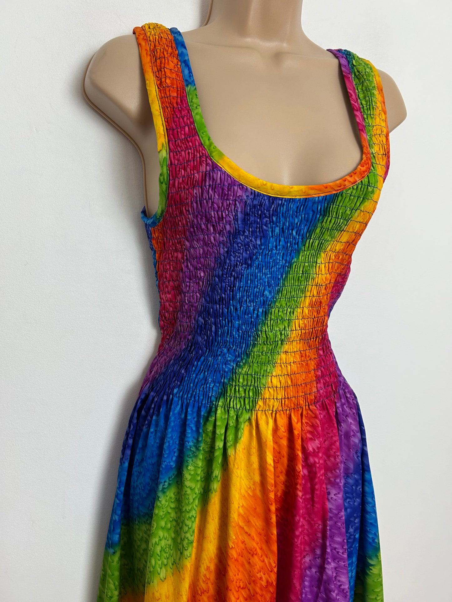 Vintage 1980s Size 10-12-14 Rainbow Stripe Shirred Bodice Sleeveless Tie Back Midi Dress