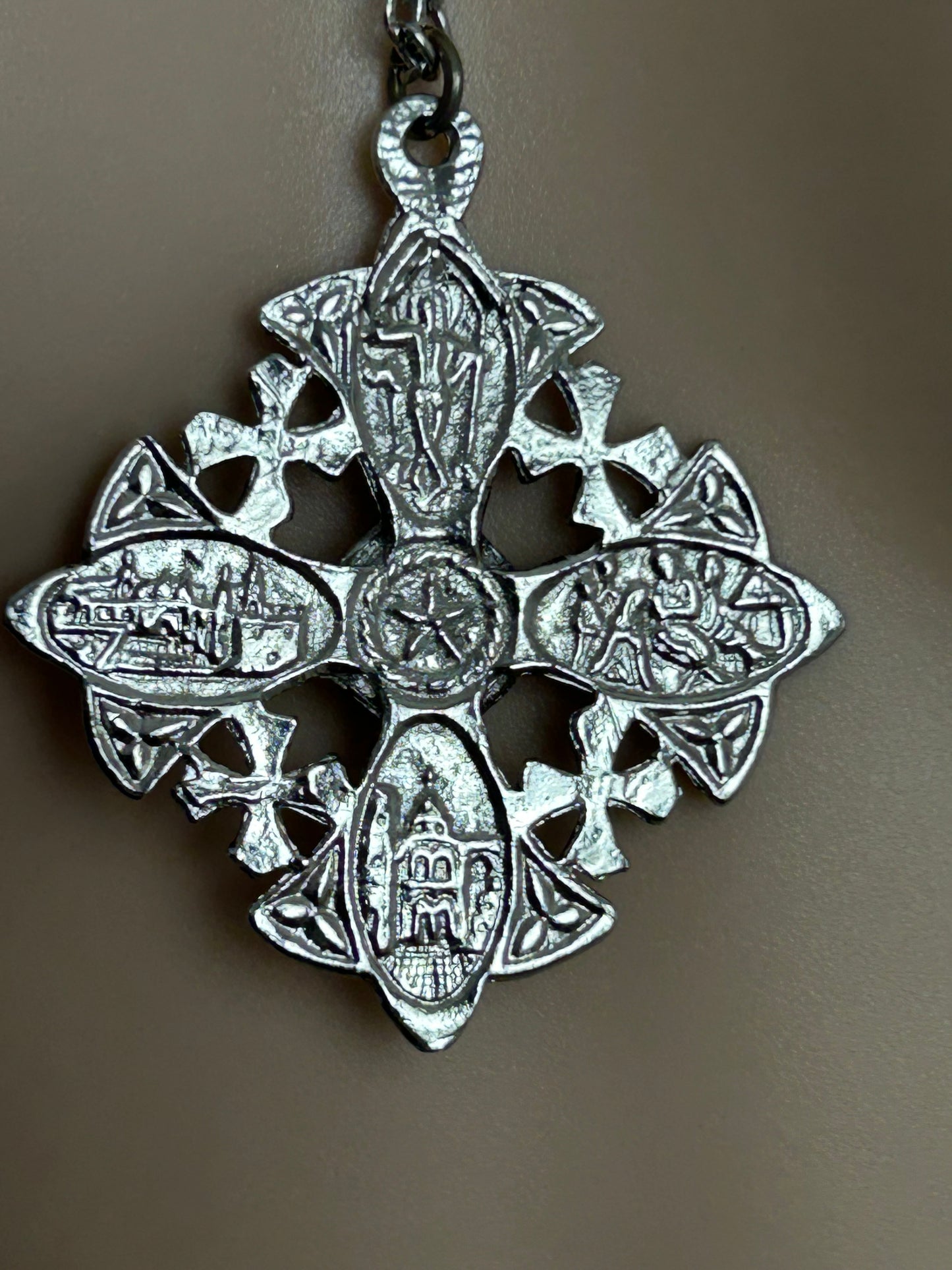 Vintage Silver Tone Scottish Celtic Style Blue Stone Set Pendant & Chain Necklace