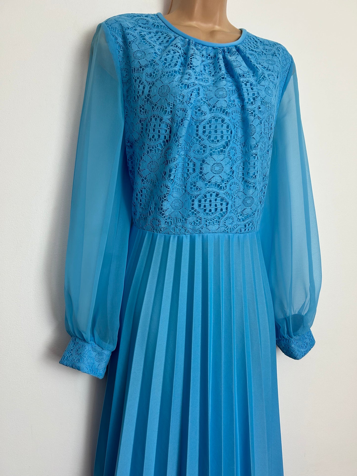 Vintage 1970s UK Size 14-16 Sky Blue Long Sleeve Lace Bodice Pleated Occasion Maxi Dress