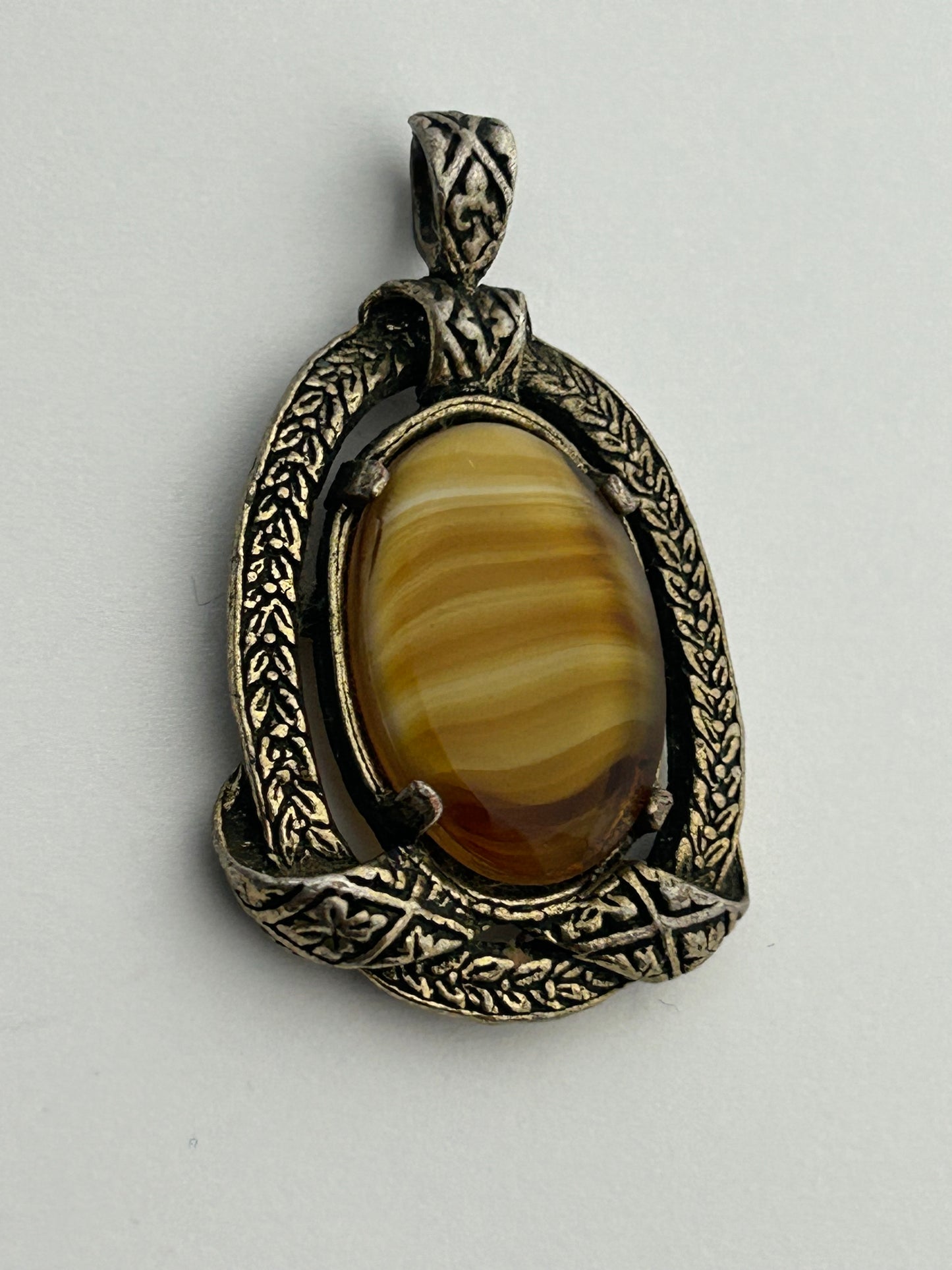 Vintage Silver Tone Base Metal MIRACLE Signed Banded Glass Stone Set Pendant