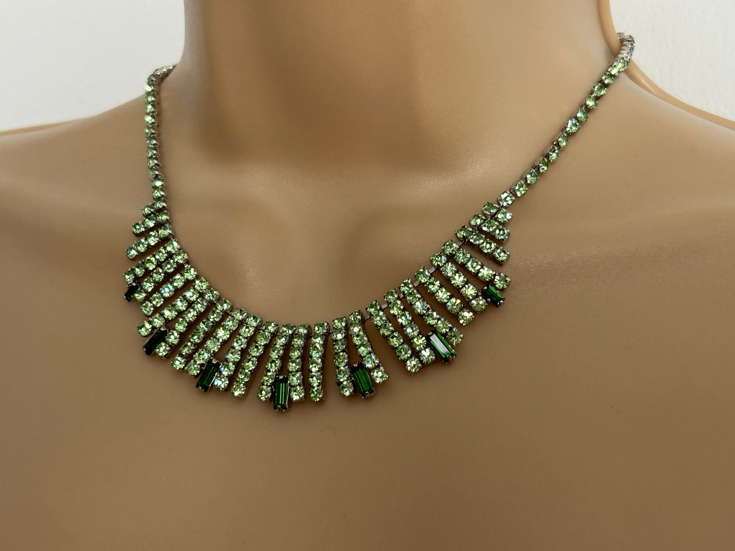 Vintage 1960s Silver Tone & Green Diamante & Cabochon Stone Set Deco Style Paste Necklace