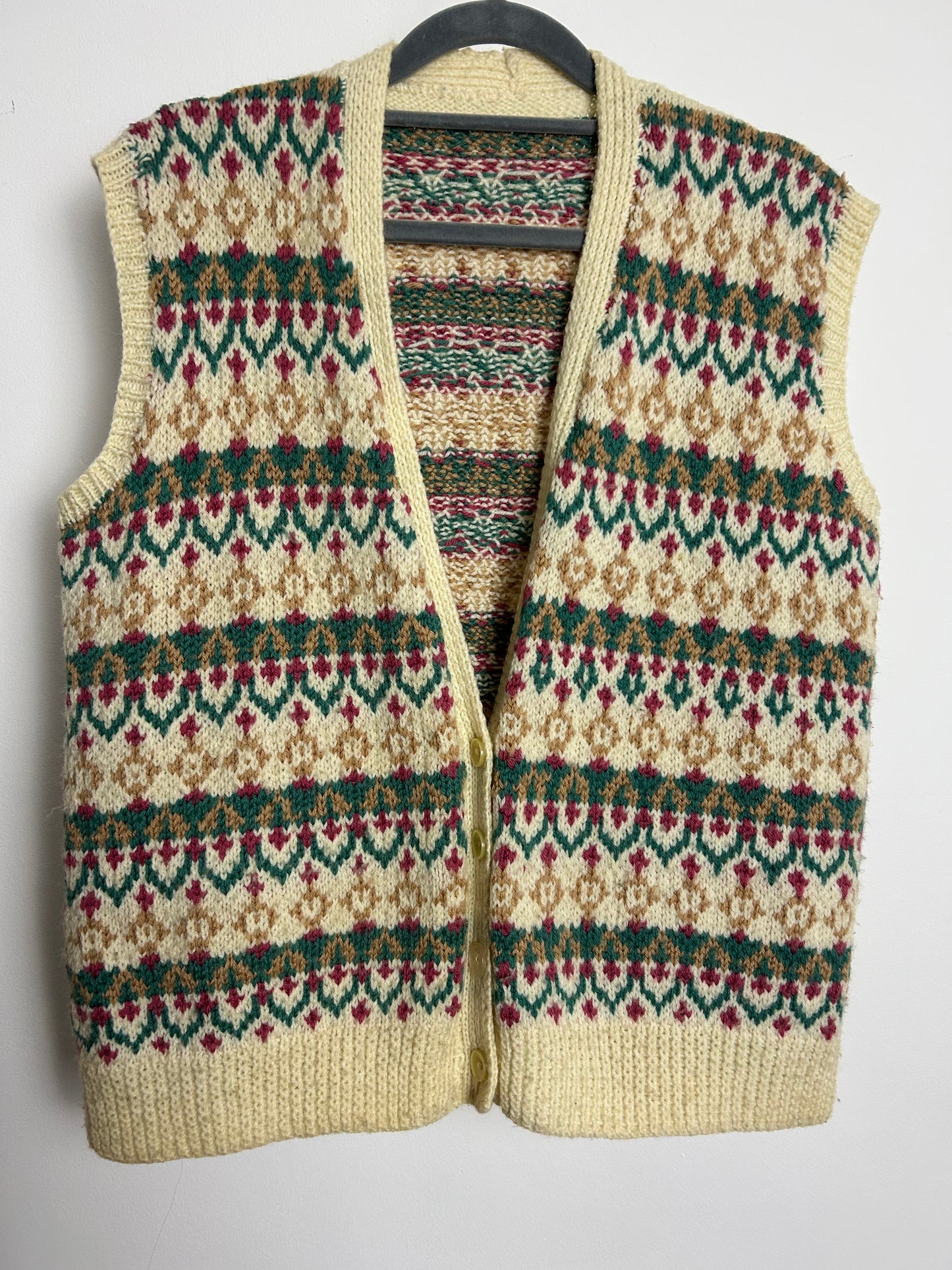 Vintage 1970s Size 12-14 Cream Red Green & Beige Knitted Sleeveless Sweater Vest Waistcoat Cardigan