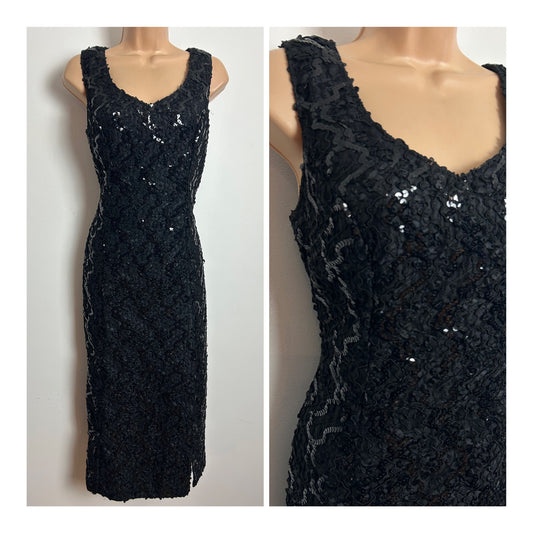 Vintage 1960s Size 8 Black Corded Lace & Sequin Fitted Xmas Party Cocktail Little Black Dress