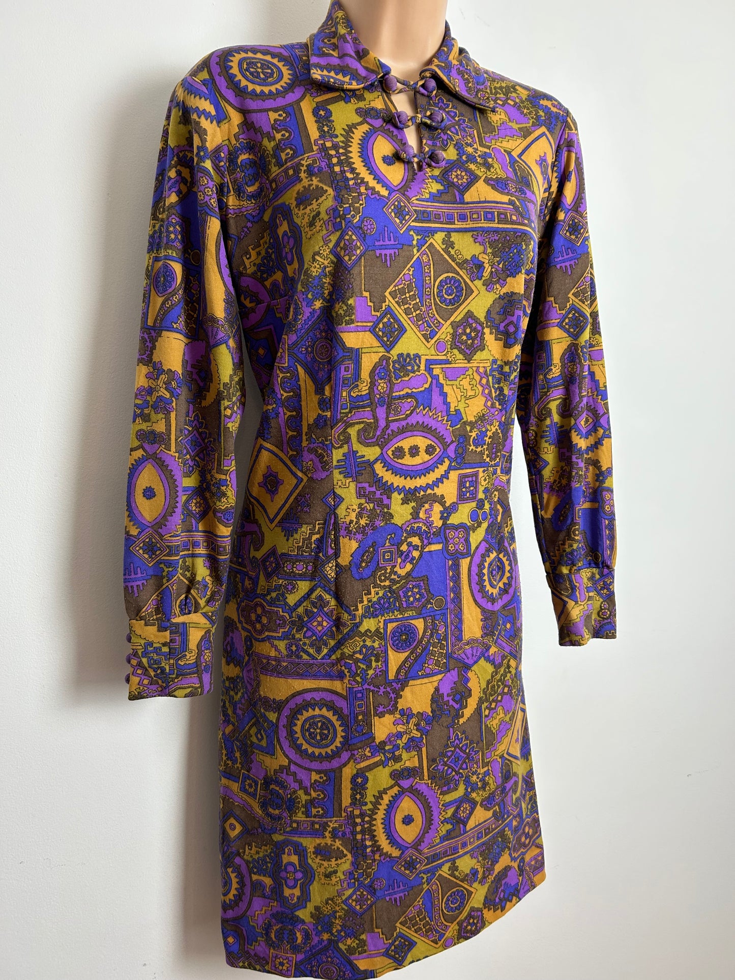 Vintage 1960s Size 12-14 Purple Brown & Mustard Abstract Scarf Print Mod Shift Dress