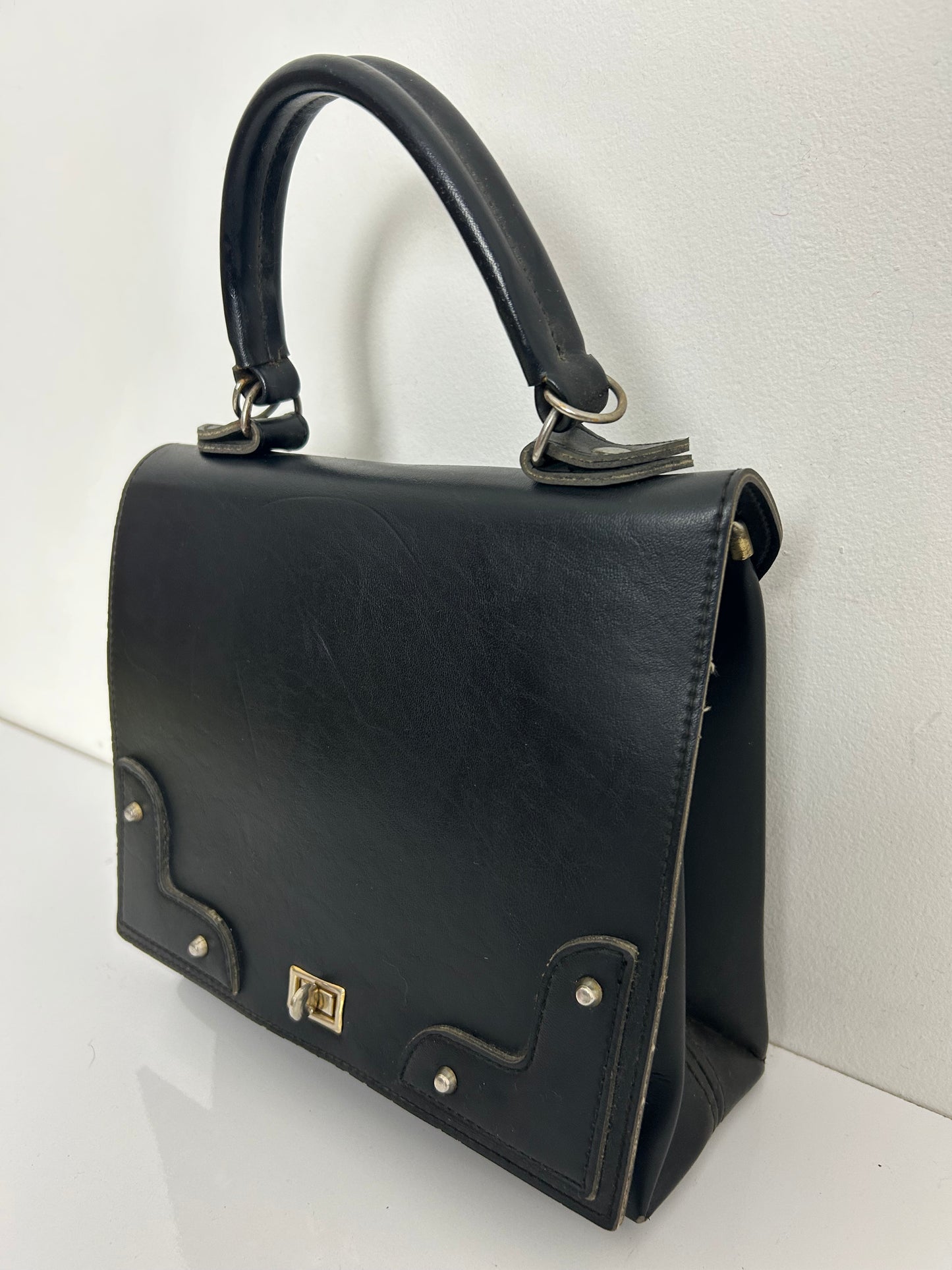 Vintage 1960s Small/Medium Sized Black Leather Handbag With Detachable Shoulder Strap