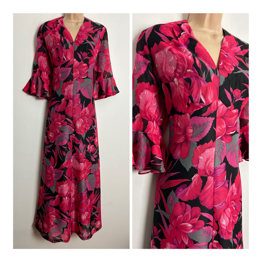 Vintage 1970s Size 16 Back Pink Red & Grey Floral Print Mid Length Flared Cuff Boho Maxi Dress