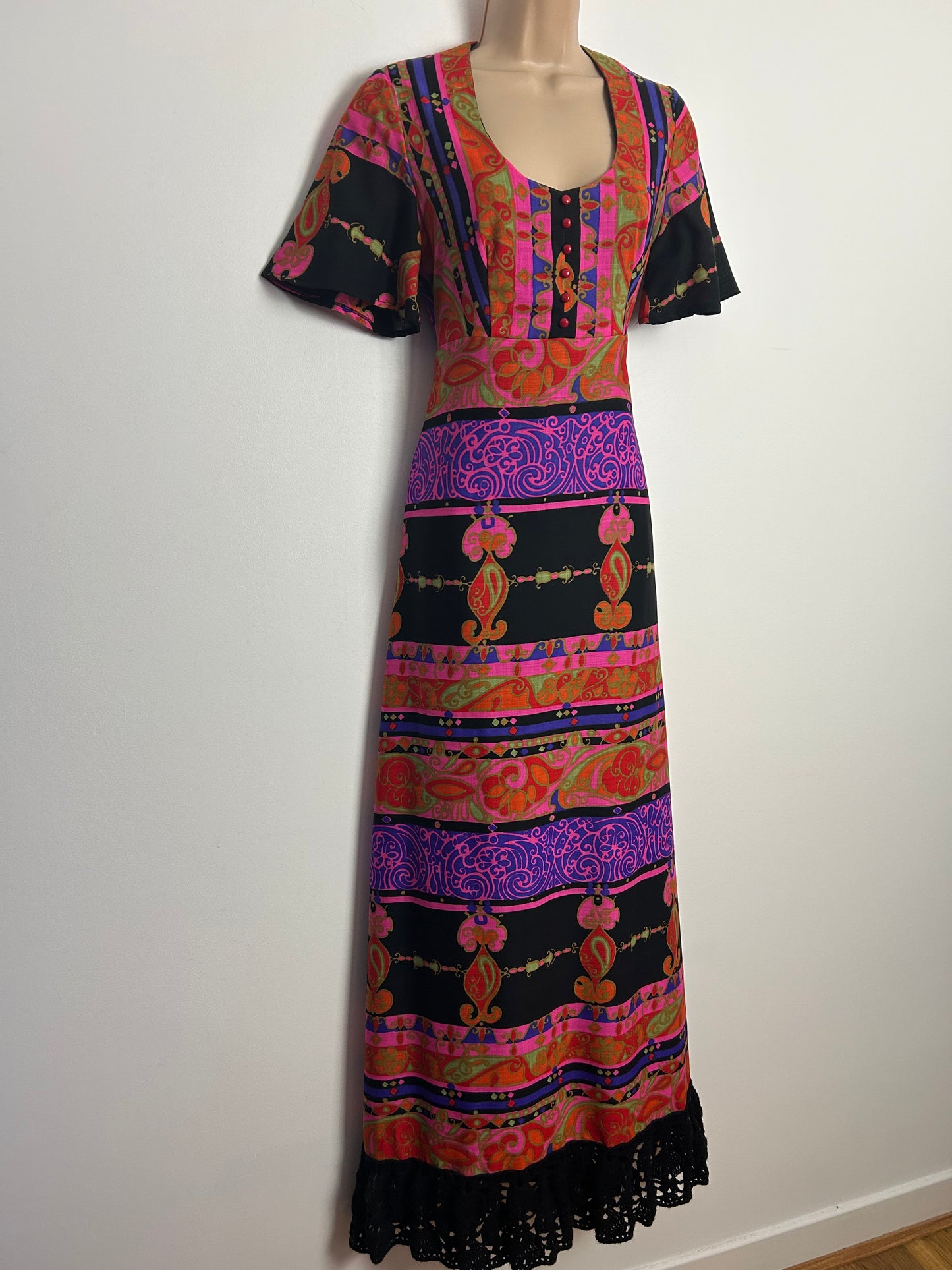 Vintage 1970s PEGGY LANE Size 8 Black Pink Purple Red & Green Abstract Print Pure New Wool Boho Maxi Dress