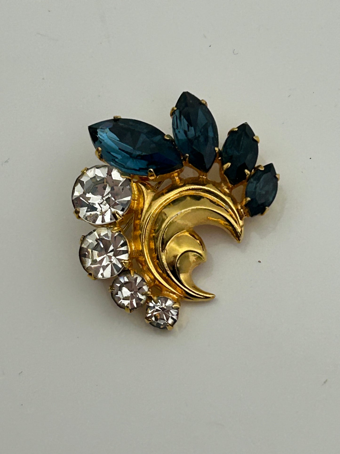 Vintage Late 1960s Gold Tone Blue & Clear Stone Set Stylised Pin Brooch