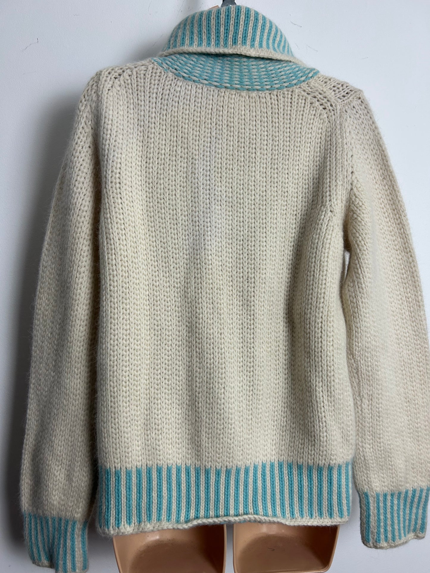 Vintage 1980s Size 12-14 Cream & Blue Chunky Knit Funnel Neck Long Sleeve Wool Jumper