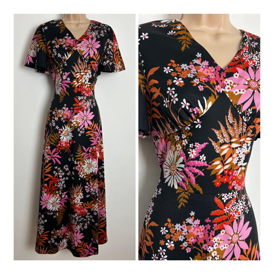 Vintage 1970s Size 8-10 Black & Pink Bold Floral Print Short Sleeve Maxi Dress