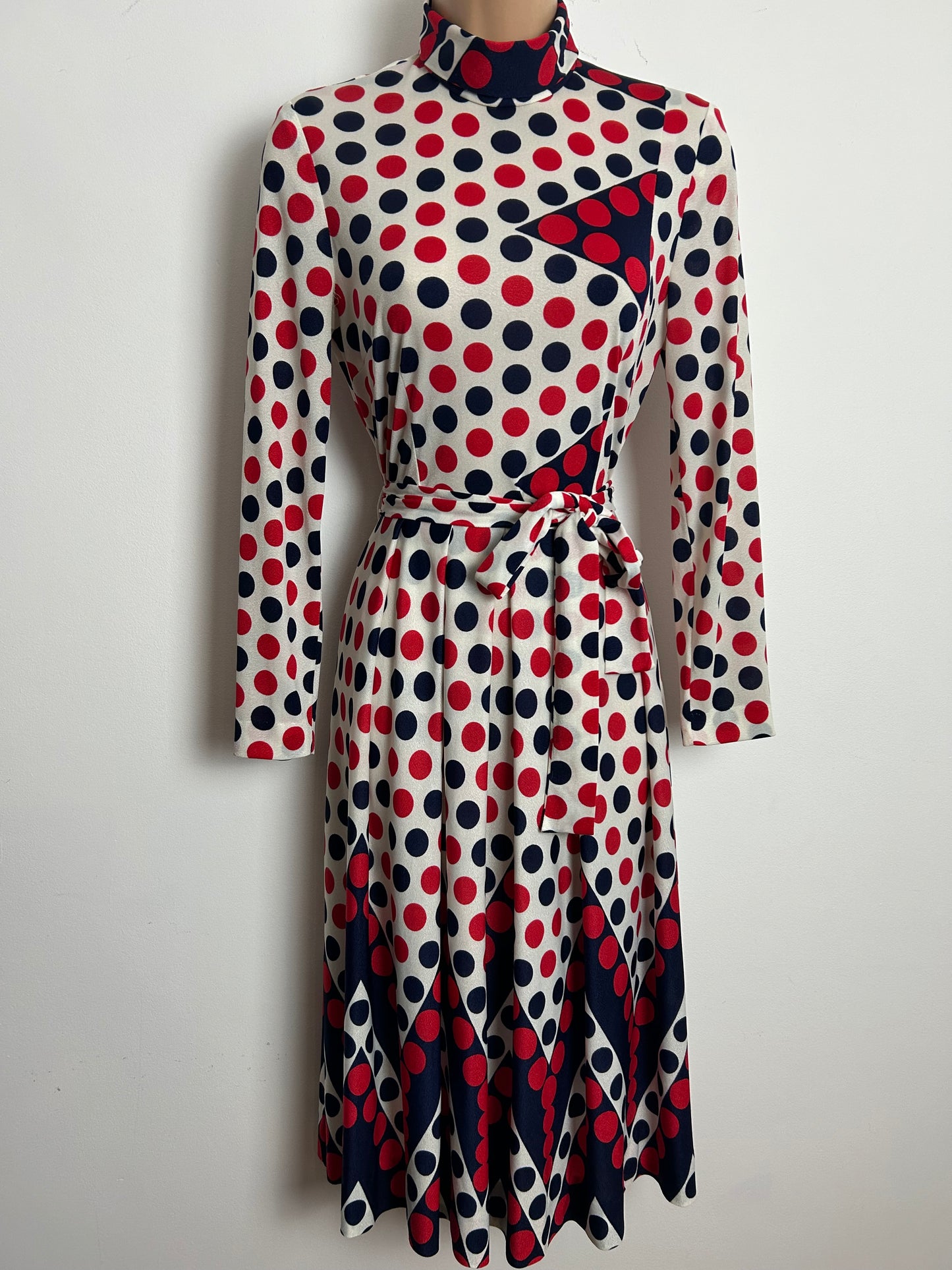 Vintage 1970s Designer CARL OLSEN Size 8 White Red & Navy Blue Spot Print Belted Pleated Day Dress
