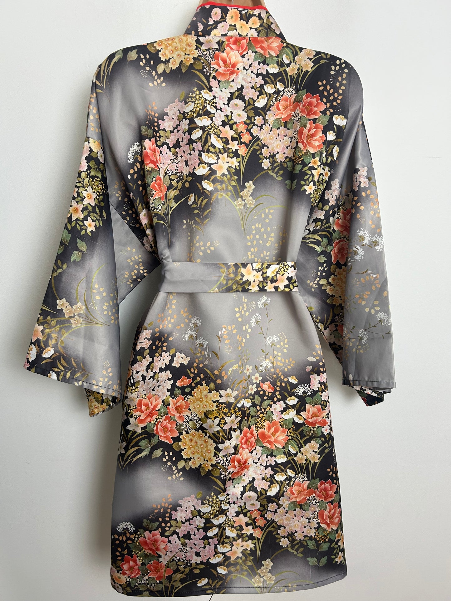 Vintage Late 1970s Made In Japan MITSUKIKU Up To Size 16 Grey Black Orange & Pink Floral Print Kimonoi Style Mid Length Robe
